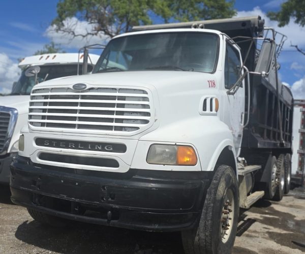 2006 STERLING DUMP TRUCK TRI-AXLE DETROIT 12.7 ENGINE & 8LL TRANSMISSION 003