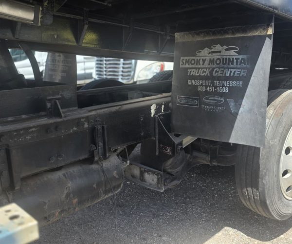 2006 STERLING DUMP TRUCK TRI-AXLE DETROIT 12.7 ENGINE & 8LL TRANSMISSION 015