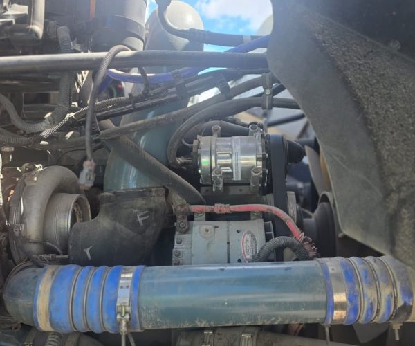 2006 STERLING DUMP TRUCK TRI-AXLE DETROIT 12.7 ENGINE & 8LL TRANSMISSION 022