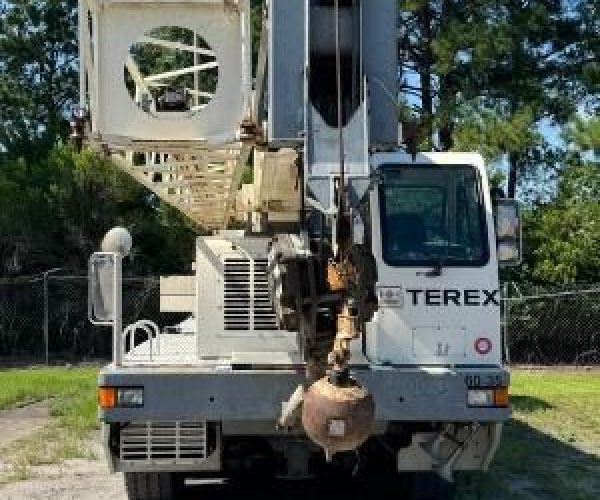 2006 TEREX T560 ROUGH TERRAIN CRANE 60 TON CAPACITY 110 FT MAIN BOOM 57 FT JIB 2 WINCHES 003