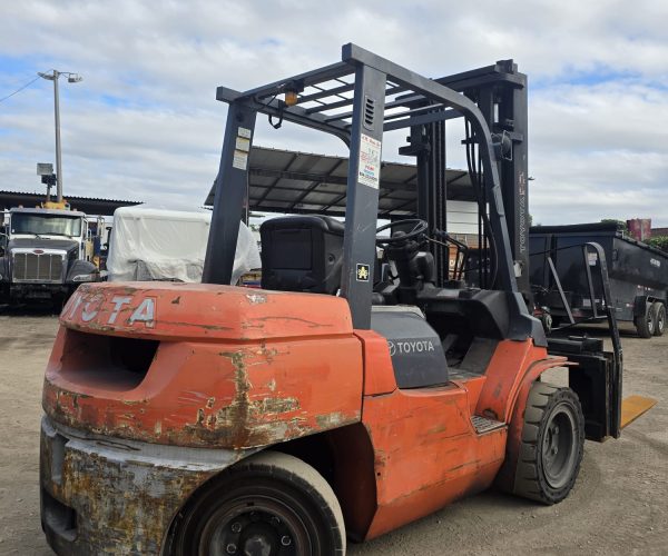 2006 TOYOTA 7FDU35 HEAVY DUTY DIESEL FORKLIFT 002