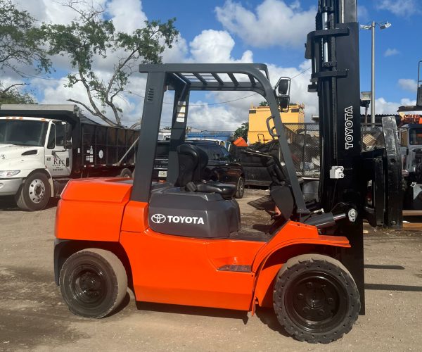 2006 TOYOTA 7FDU35 HEAVY DUTY DIESEL FORKLIFT 002
