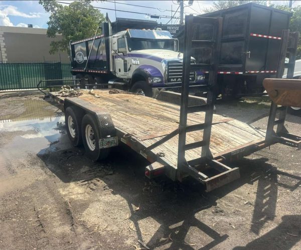 2006-UTILITY-TANDEM-TRAILER-WITH-RAMPS-010