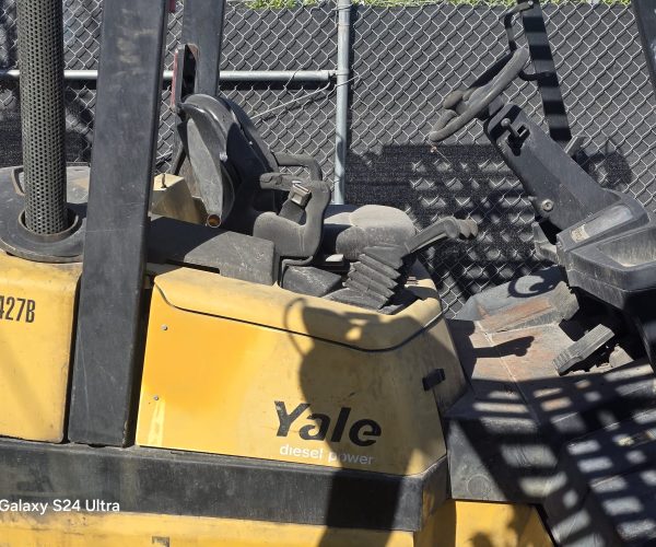 2006 YALE GDP100 DIESEL FORKLIFT 10,000 LB CAPACITY MAST 2 STAGE NUEVAS 006