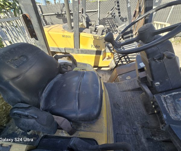 2006 YALE GDP100 DIESEL FORKLIFT 10,000 LB CAPACITY MAST 2 STAGE NUEVAS 012