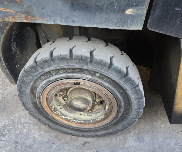 2006 YALE GDP100 DIESEL FORKLIFT 10,000 LB CAPACITY MAST 2 STAGE NUEVAS 013