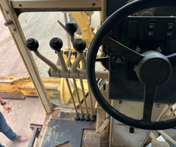 2007 CATERPILLAR 12H ENCLOSED CAB AC & BLADE VHP PLUS NUEVAS 007