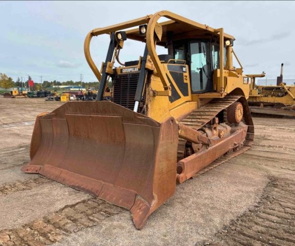 2007 CATERPILLAR D8T DOZER WITH SINGLE SHANK RIPPER W CAB 001