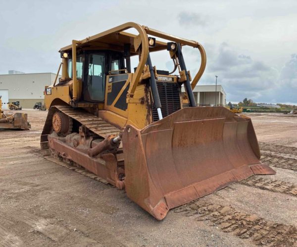 2007 CATERPILLAR D8T DOZER WITH SINGLE SHANK RIPPER W CAB 002