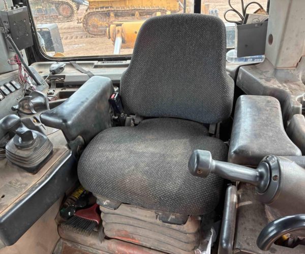 2007 CATERPILLAR D8T DOZER WITH SINGLE SHANK RIPPER W CAB 008