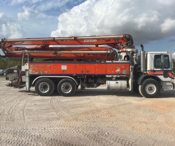 2007 CONCRETE PUMP SCHWING 32M 001