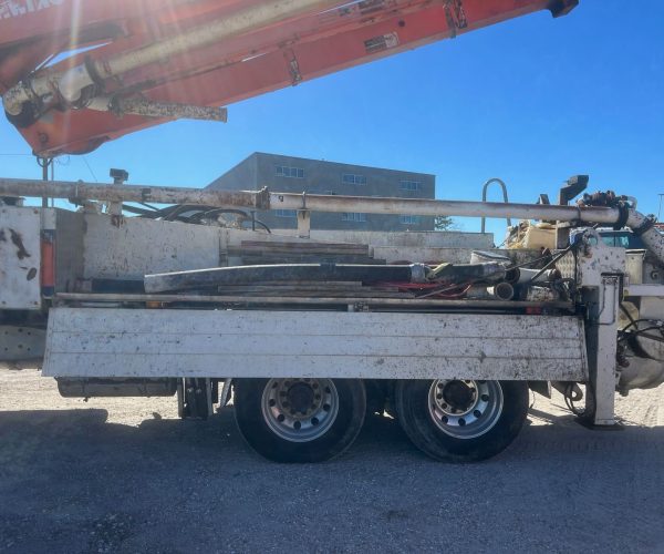 2007 CONCRETE PUMP SCHWING 32M 006