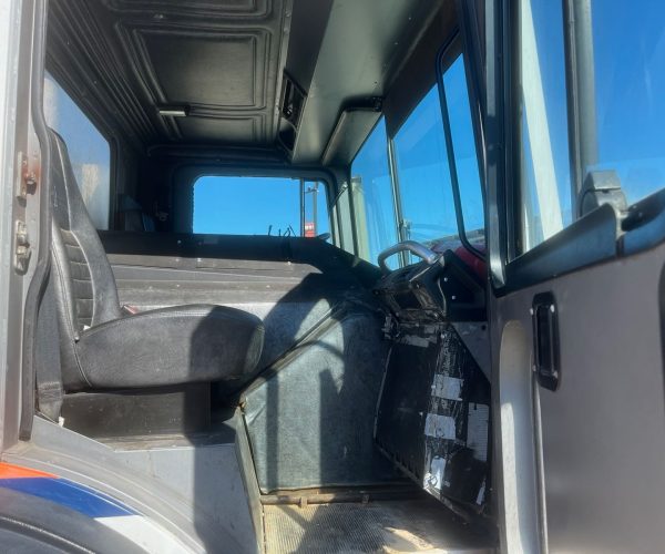 2007 CONCRETE PUMP SCHWING 32M 008