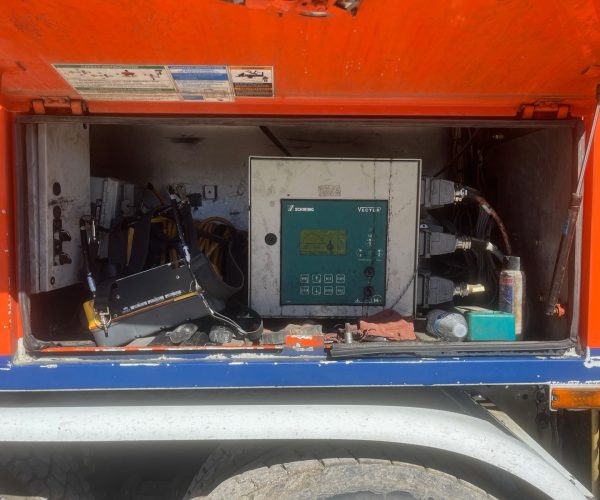 2007 CONCRETE PUMP SCHWING 32M 010