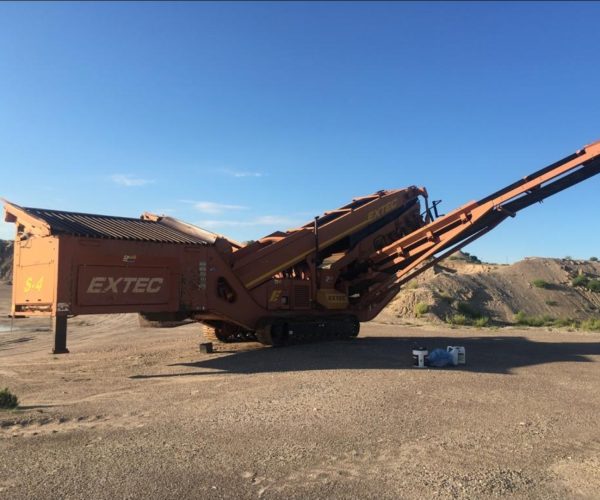 2007 EXTEC S4 CRAWLER SCREEN DOUBLE DECK SCREENING 001