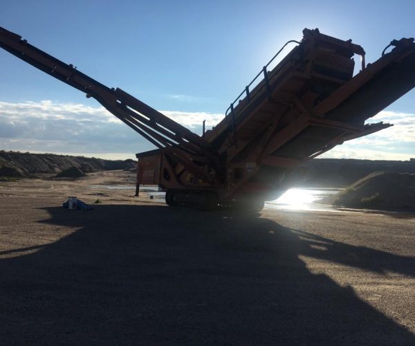 2007 EXTEC S4 CRAWLER SCREEN DOUBLE DECK SCREENING 004