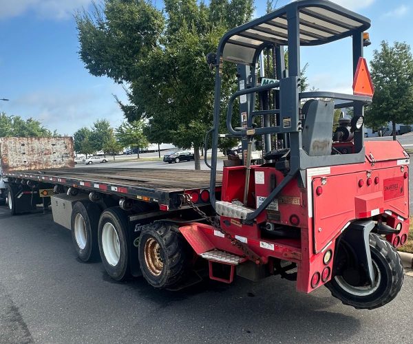 2007 INTERNATIONAL DAY CAB MOFFETT M5500 W FORKLIFT PIGGYBACK 5.500 LB CAPACITY 022