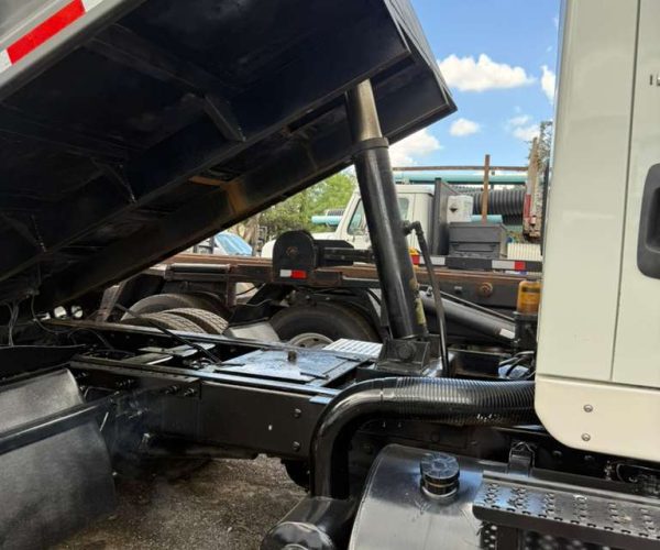 2007 INTERNATIONAL DUMP TRUCK SINGLE AXLE 014