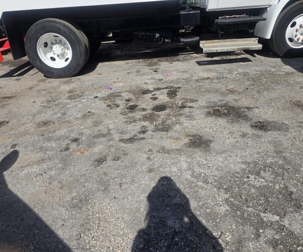 2007 INTERNATIONAL SEPTIC TANK TRUCK 2,250 GALLONS 012