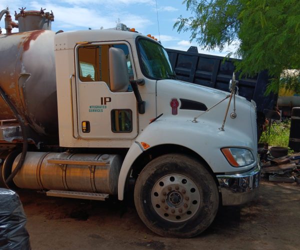 2007 KENWORTH T300 SEPTIC TANK 3.500 GLW TANK TANDEM 004