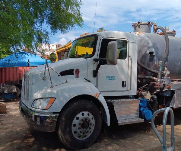 2007 KENWORTH T300 SEPTIC TANK 3.500 GLW TANK TANDEM 006