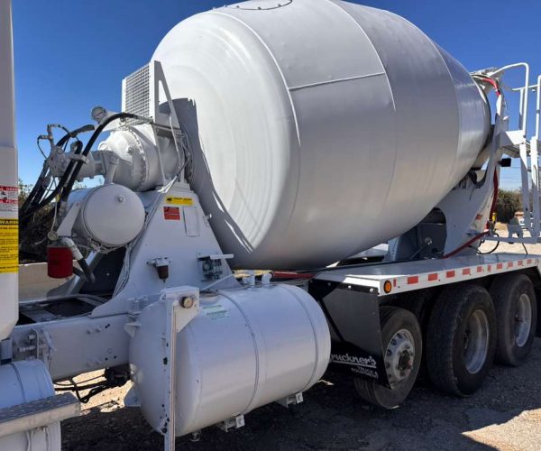 2007 MACK GRANITE CONCRETE MIXER TRUCK 002