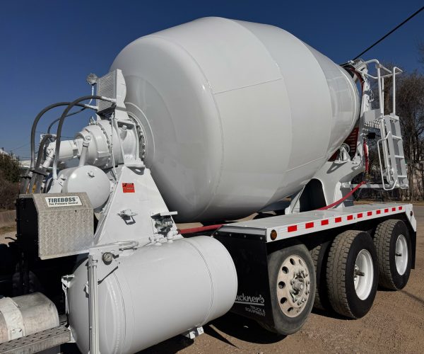 2007 MACK GRANITE CONCRETE MIXER TRUCK 003