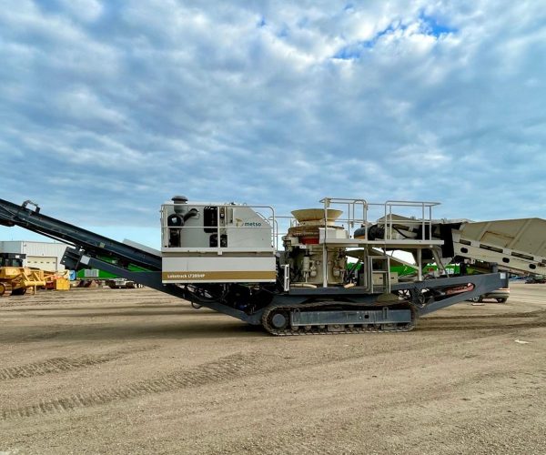 2007-METSO-LOKOTRACK-LT200HP-TRACKED-CONE-CRUSHING-PLANT-6FT-X-11FT-BELT-FEEDER-CONE-CRUSHER 002