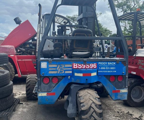 2007 PRINCETON PB50 PIGGYBACK FORKLIFT 5.000 LB CAPACITY 120′ MAST, RATED SEATED RIDER, LEVER CONTROLS 002