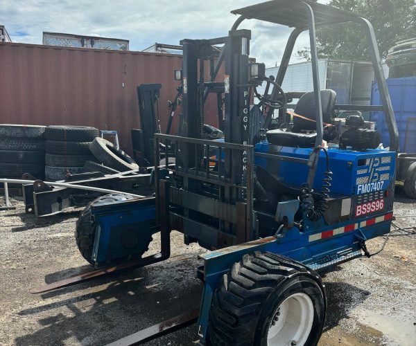 2007 PRINCETON PB50 PIGGYBACK FORKLIFT 5.000 LB CAPACITY 120′ MAST, RATED SEATED RIDER, LEVER CONTROLS 005