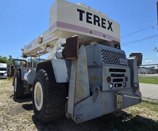 2007 TEREX CD225-1 25 TONS ROUGH TERRAIN CRANE 004