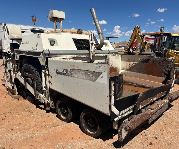 2007 TEREX CR452 CEDARAPIDS ASPHALT PAVER HYDROSTATIC DRIVE SYSTEM 003