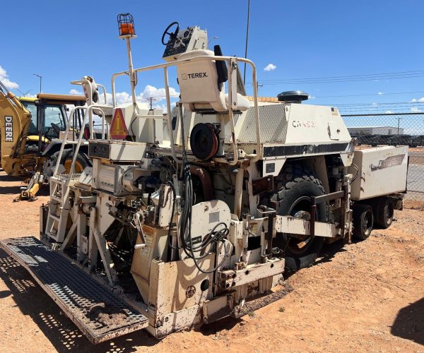 2007 TEREX CR452 CEDARAPIDS ASPHALT PAVER HYDROSTATIC DRIVE SYSTEM 004