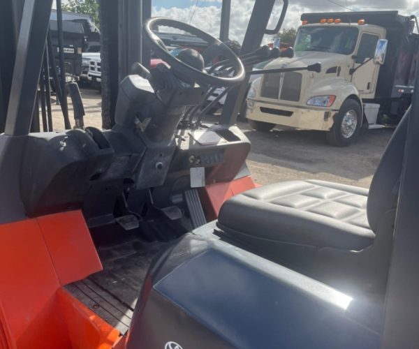 2007 TOYOTA FORKLIFT 7FDU70 DIESEL 15500 LBS 7000 KG & 8FT FORKS 007