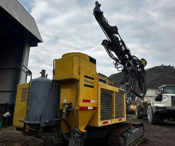 2008 ATLAS COPCO ECM 660 IV HYDRAULIC ROCK DRILL RIG CAB 002