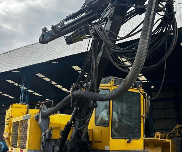 2008 ATLAS COPCO ECM 660 IV HYDRAULIC ROCK DRILL RIG CAB 011