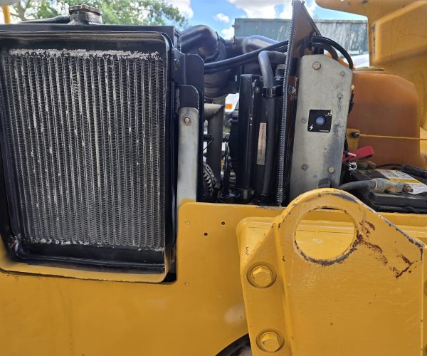 2008 CATERPILLAR CB24 DOUBLE DRUM VIBRATORY ROLLER W WATER SPRAY SYSTEM 011