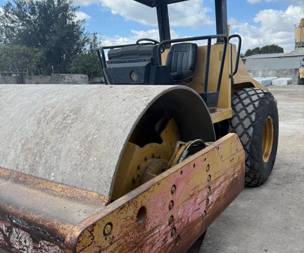 2008 DYNAPAC CA252D SINGLE DRUM VIBRATORY SMOOTH DRUM 002