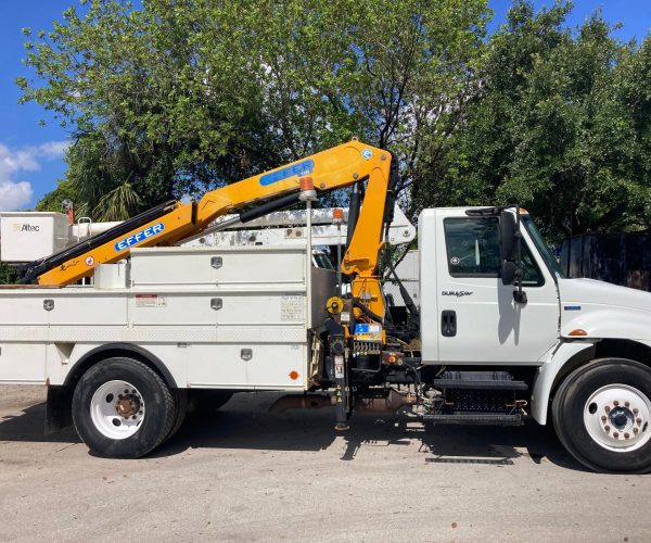 2008 INTERNATIONAL FLAT BED 4300 KNOCKLE BOOM CRANE EFFER 110E 006