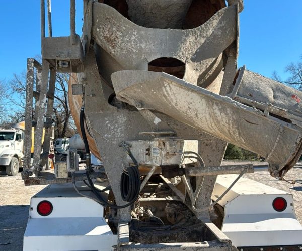 2008 KENWORTH T800 CONCRETE MIXER 10.5 YARDS 003