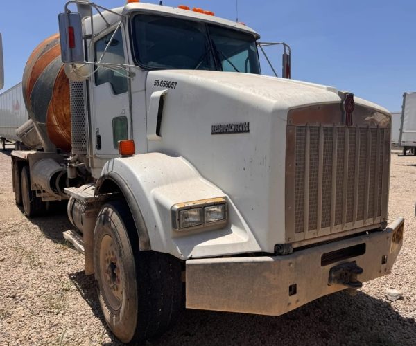 2008-KENWORTH-T800-CONCRETE-MIXER-10.5-YARDS-004