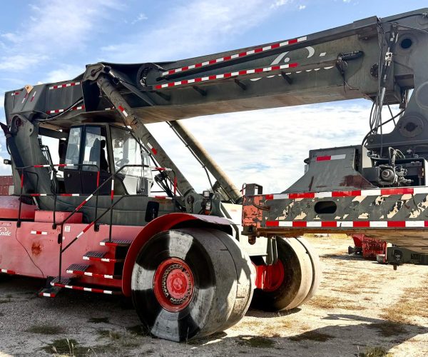2008 LINDE C4531TL 45 TON CONTAINER REACHSTACKER CAB 001