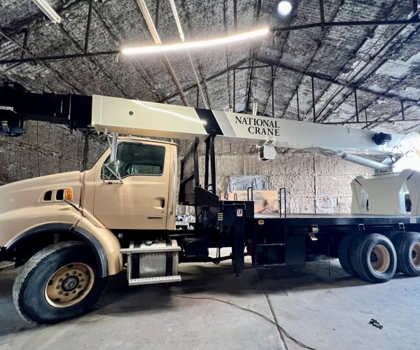 2008 STERLING LT8500 BOOM TRUCK CRANE 001