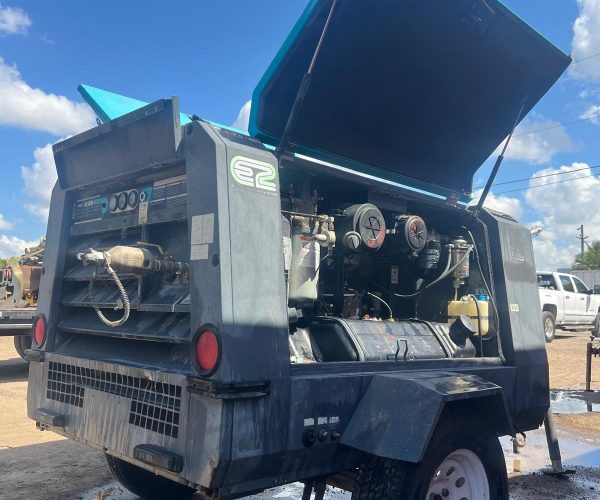 2009 AIRMAN PDS185S COMPRESSOR WITH TRAILER 003