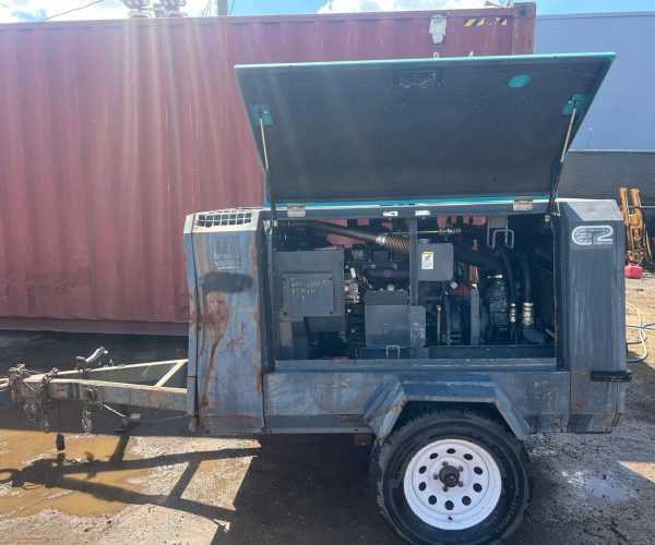 2009 AIRMAN PDS185S COMPRESSOR WITH TRAILER 007