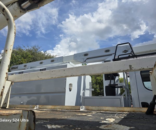 2009 ALTEC 4065APR DIGGER DERRICK TRUCK 6X6 009