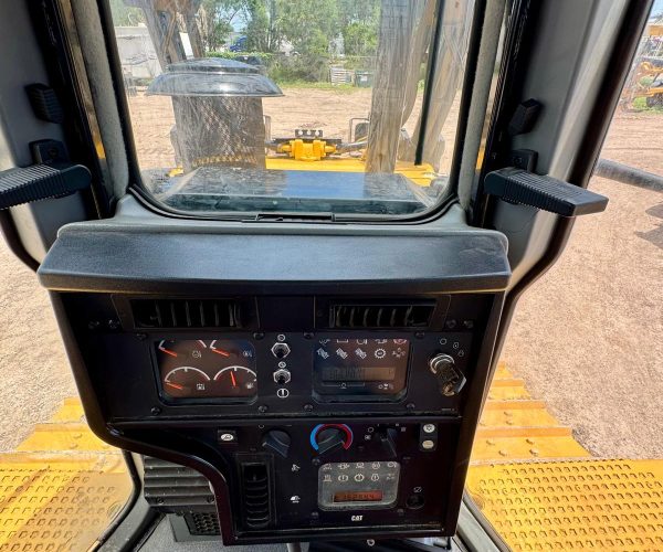 2009 CATERPILLAR D6T XL DOZER ENCLOSED CAB AC HEAT NEW 100% UNDERCARRIAGE MULTI SHANK RIPPER 009