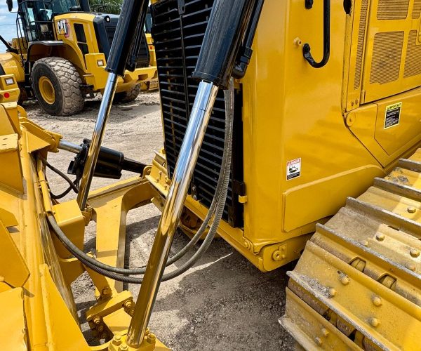 2009 CATERPILLAR D6T XL DOZER ENCLOSED CAB AC HEAT NEW 100% UNDERCARRIAGE MULTI SHANK RIPPER 018