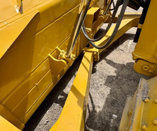 2009 CATERPILLAR D6T XL DOZER ENCLOSED CAB AC HEAT NEW 100% UNDERCARRIAGE MULTI SHANK RIPPER 023