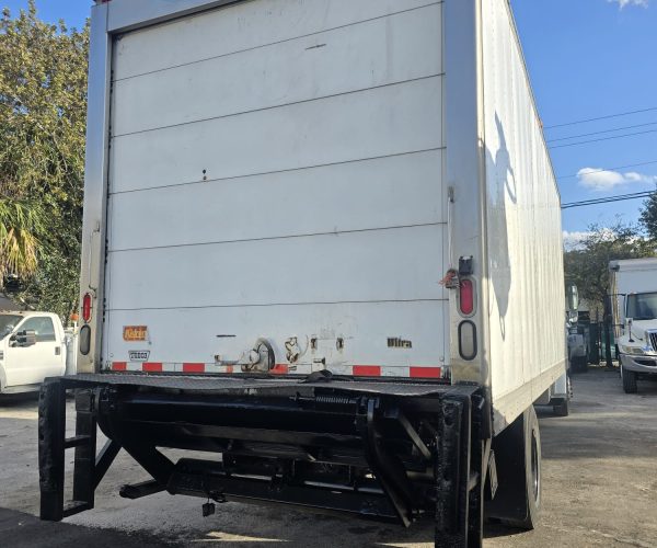 2009 FREIGHTLINER BUSINESS CLASS M2 REFRIGERATED SUPRA 150 004